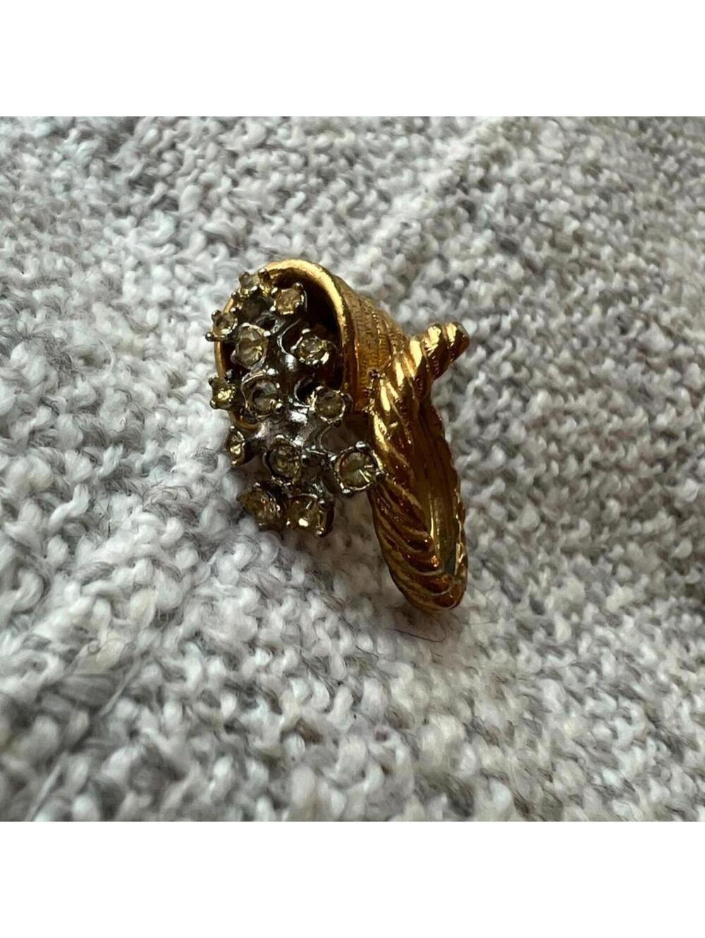 Antique Rhinestone Cornucopia Horn-of-Plenty Ring